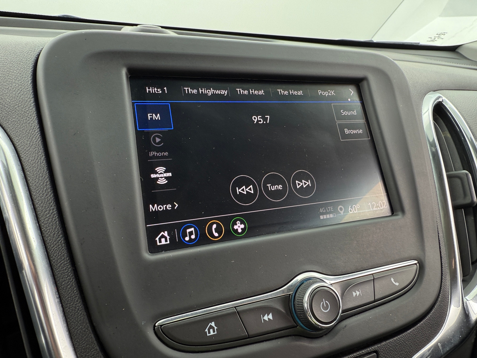 Thumbnail: 2023 Chevrolet Equinox - 4