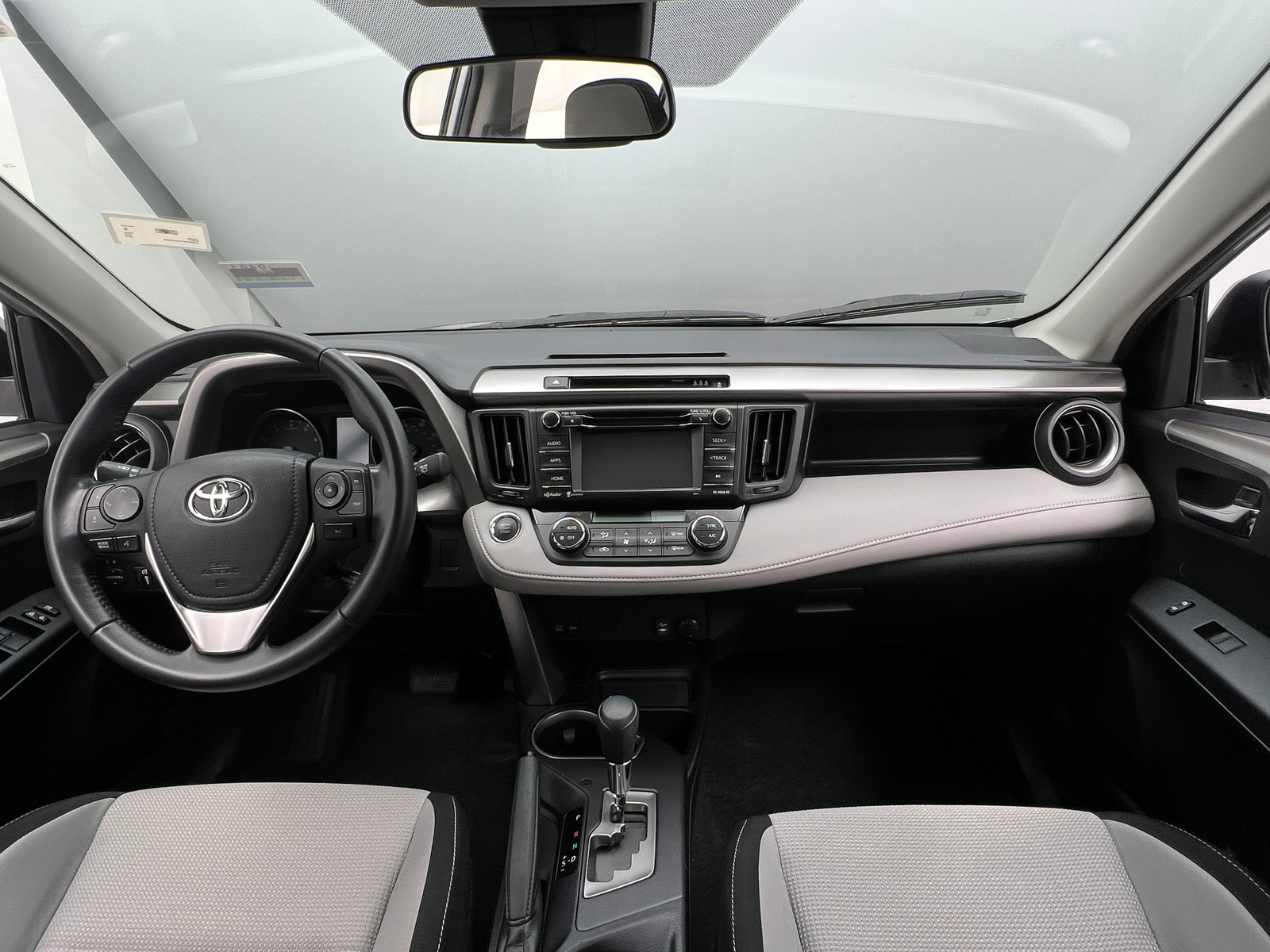 Thumbnail: 2018 Toyota RAV4 - 3