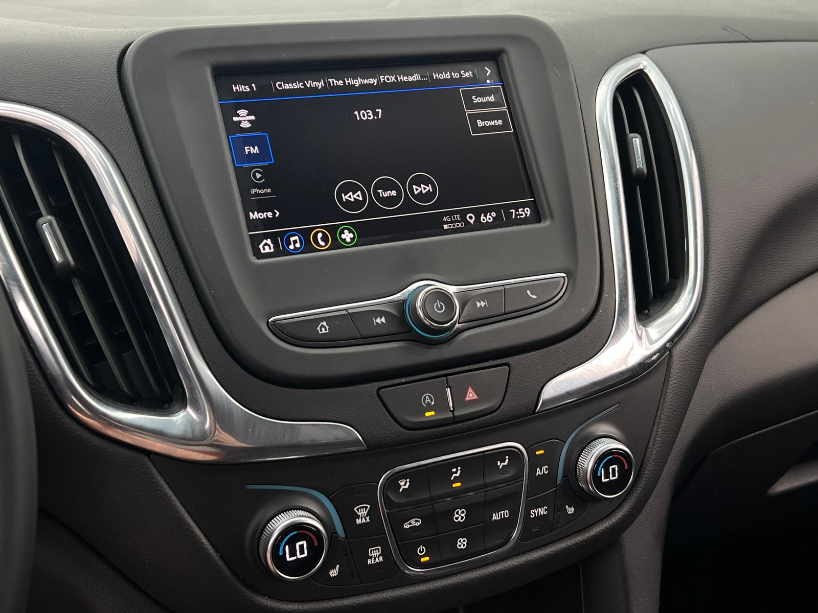 Thumbnail: 2023 Chevrolet Equinox - 4