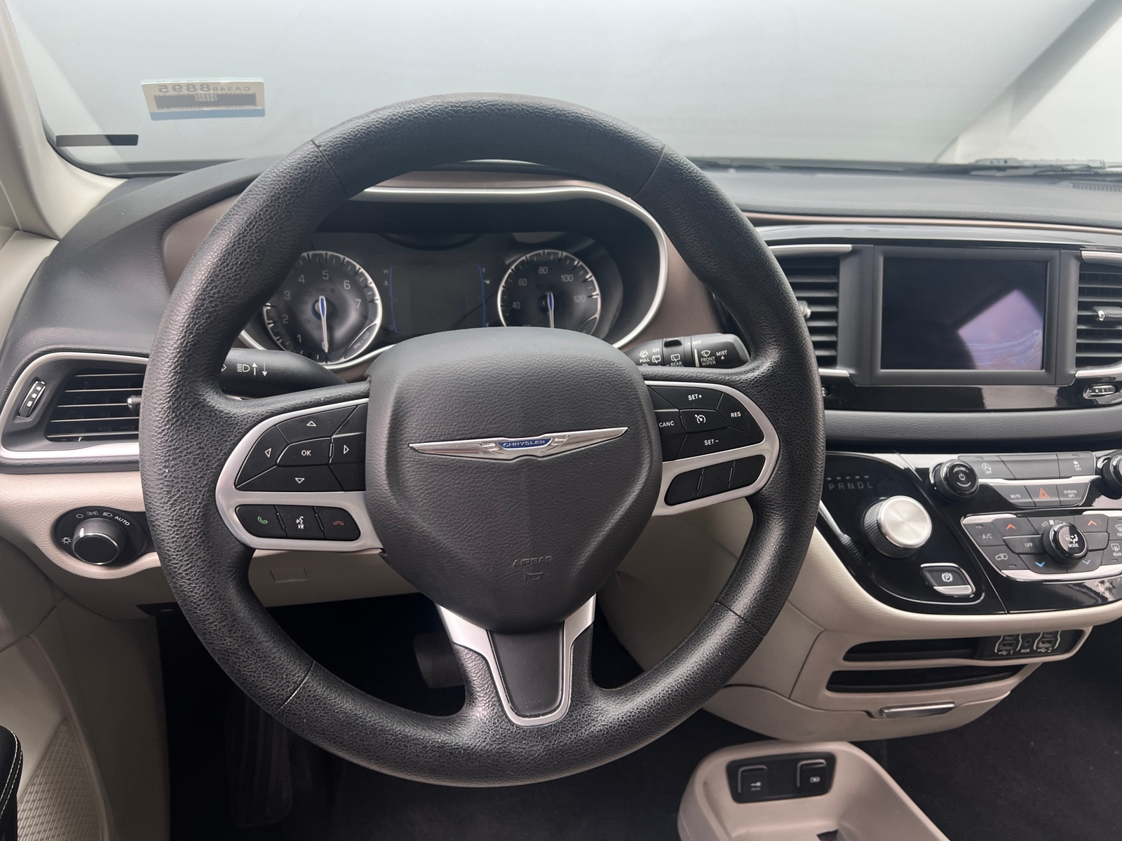 Thumbnail: 2021 Chrysler Voyager - 4