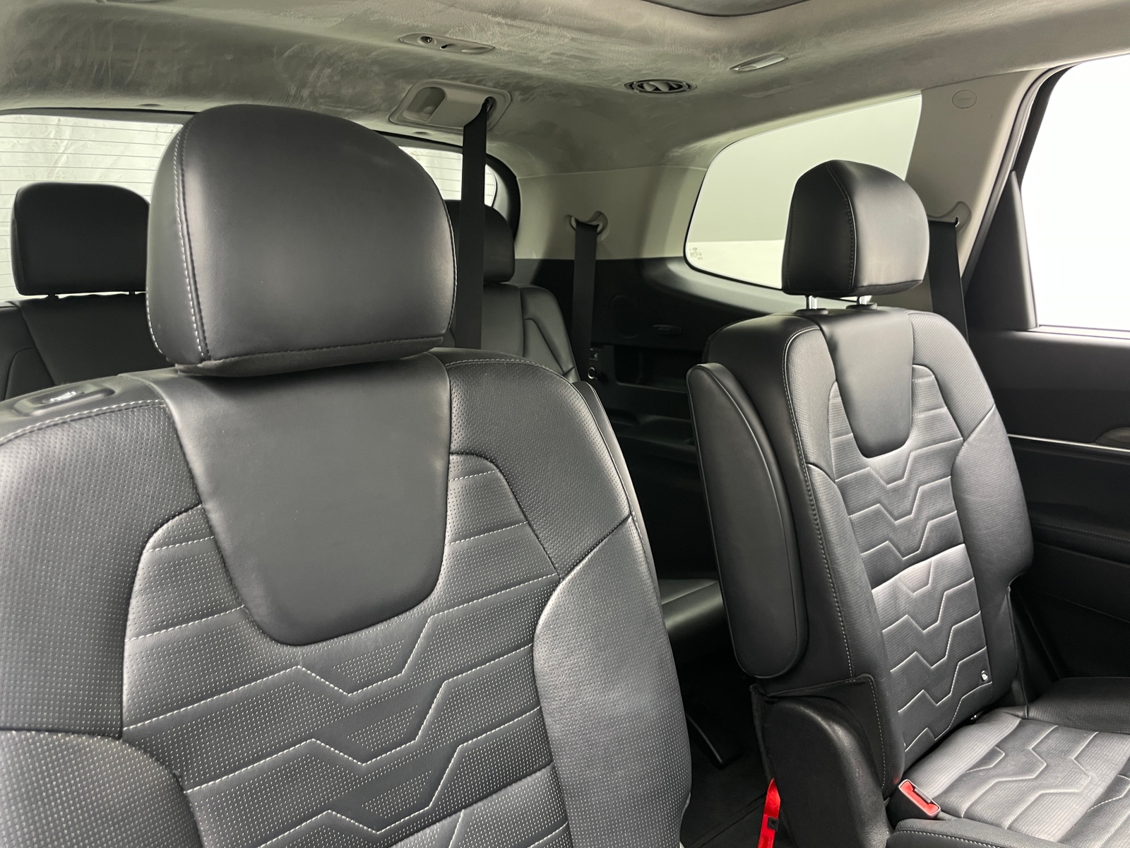 Thumbnail: 2021 Kia Telluride - 5