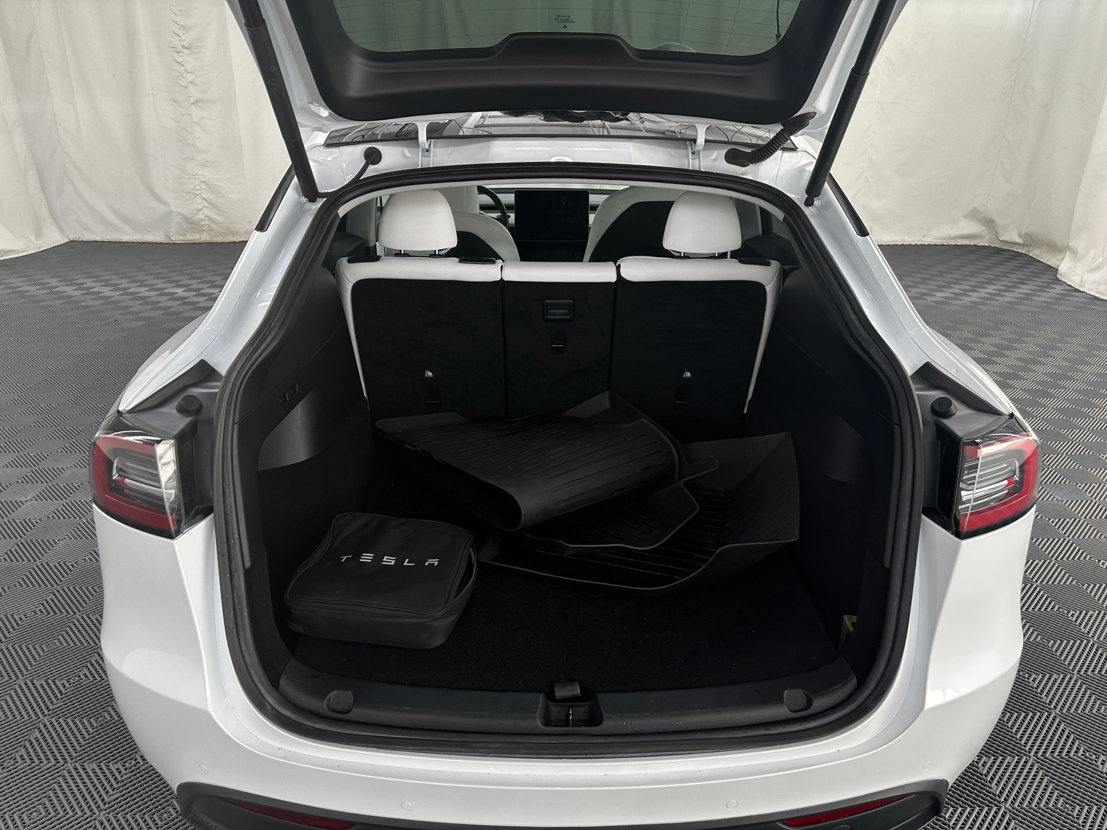 Thumbnail: 2021 Tesla Model Y - 6