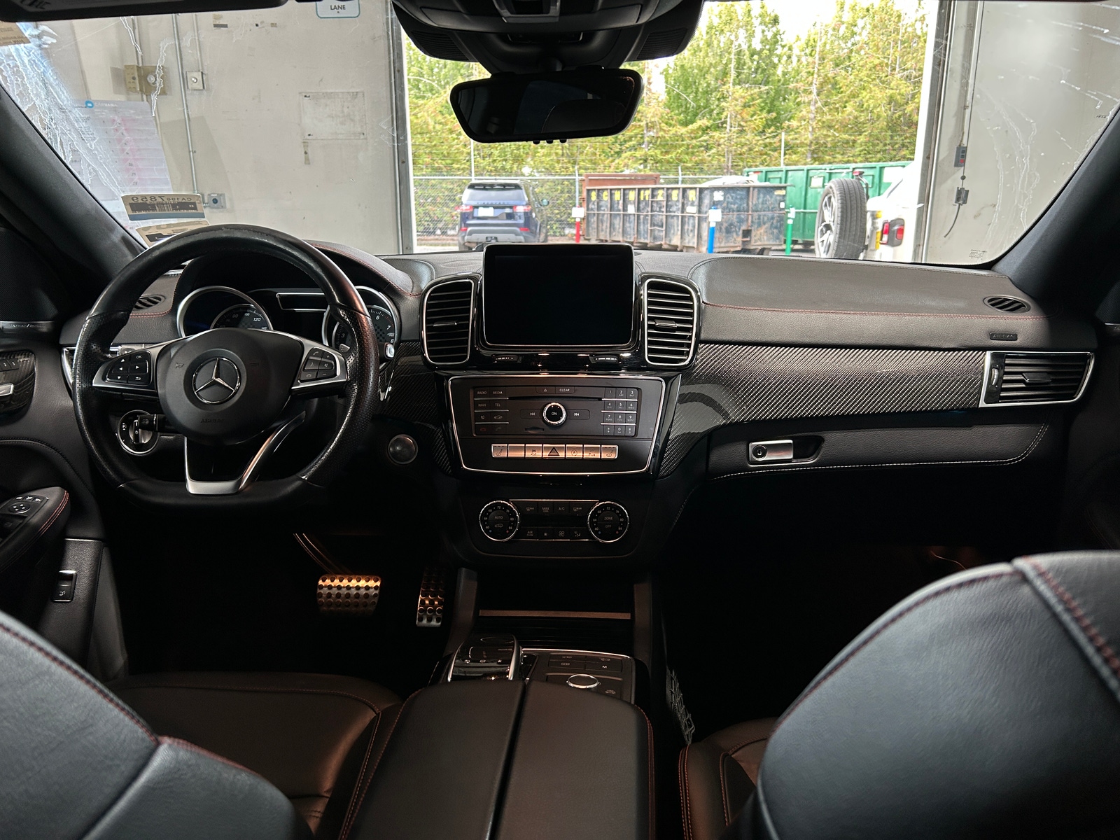 Thumbnail: 2016 Mercedes-Benz GLE - 2