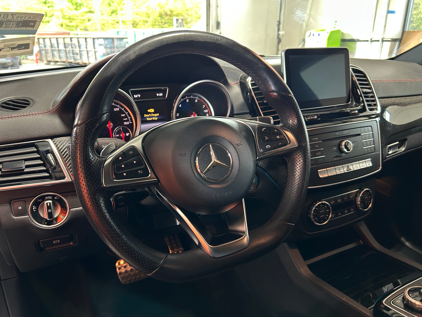 Thumbnail: 2016 Mercedes-Benz GLE - 4