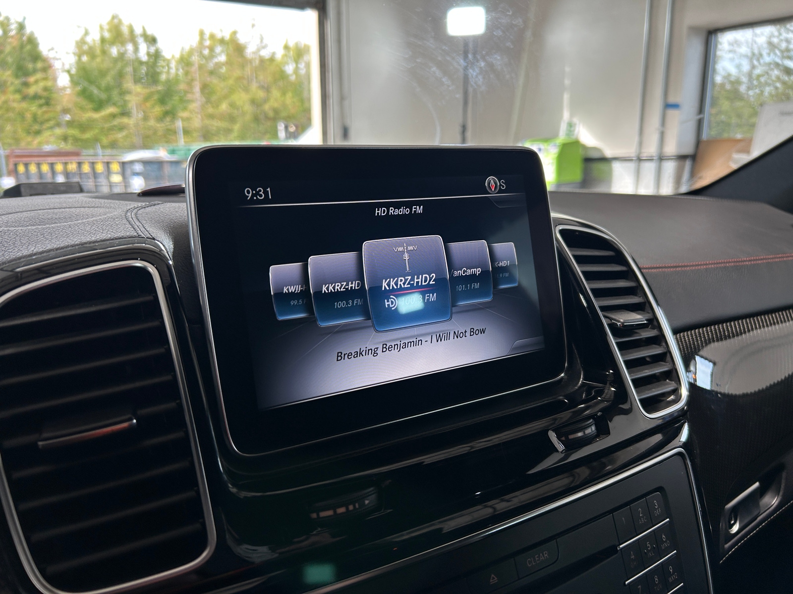 Thumbnail: 2016 Mercedes-Benz GLE - 3