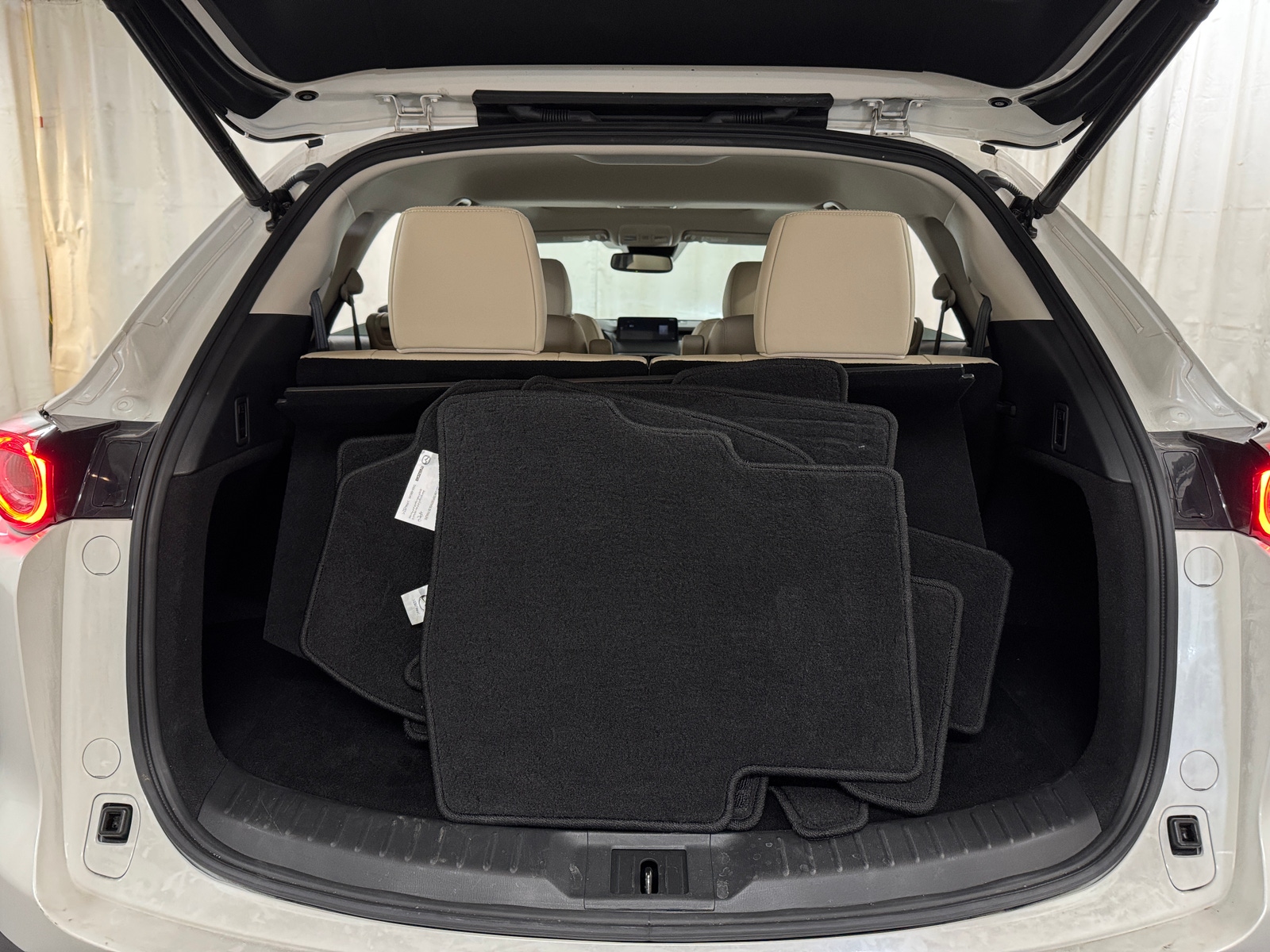 Thumbnail: 2023 Mazda CX-9 - 6