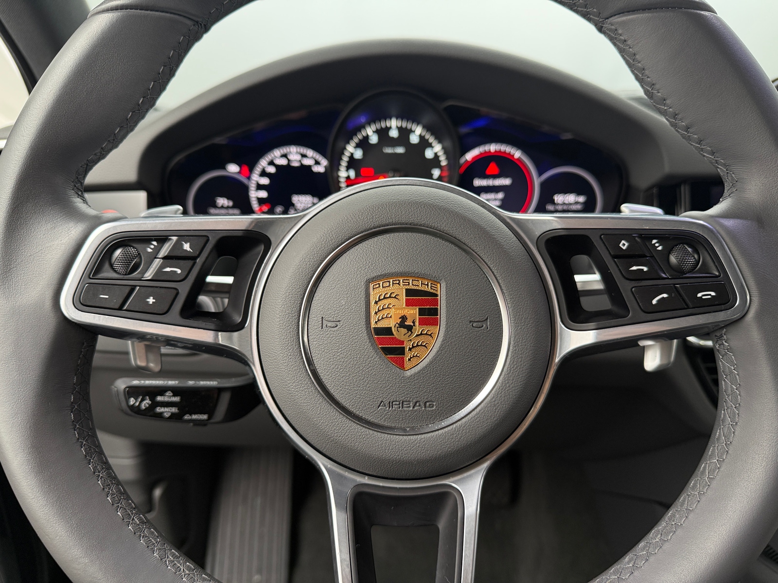 Thumbnail: 2022 Porsche Cayenne - 4