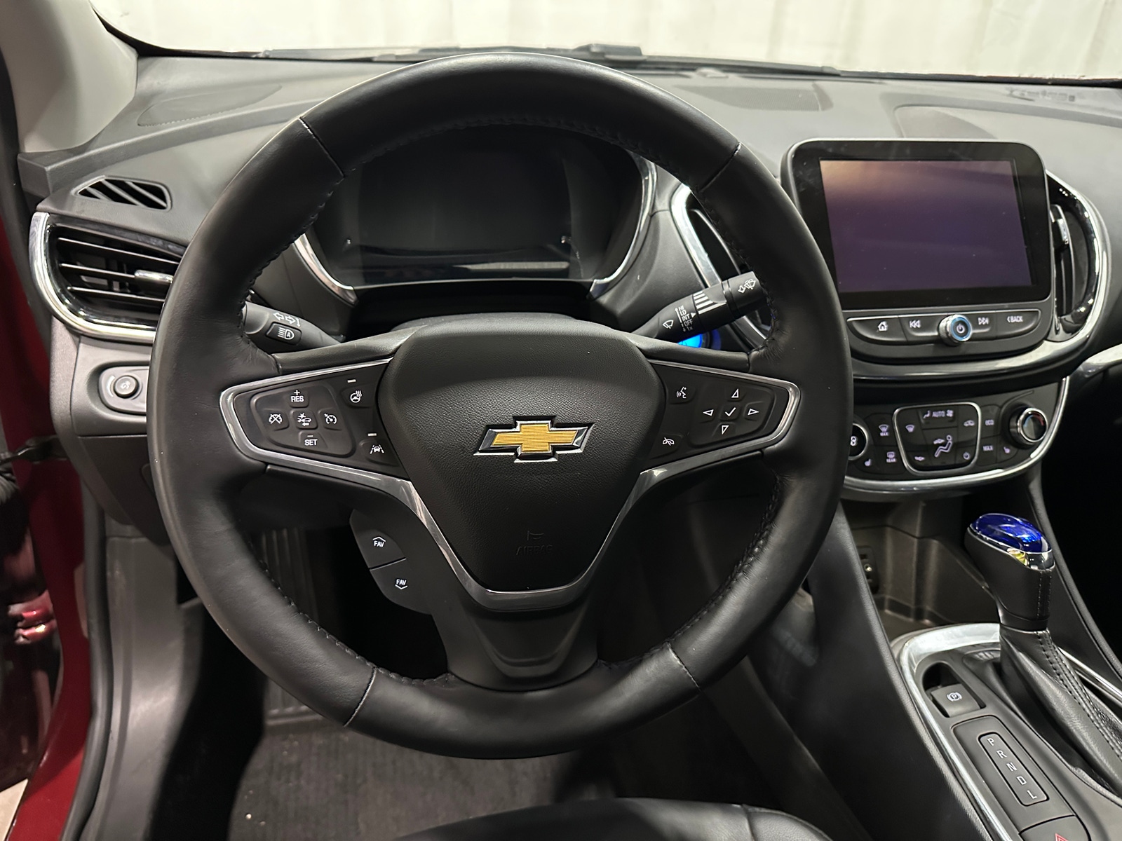 Thumbnail: 2016 Chevrolet Volt - 4