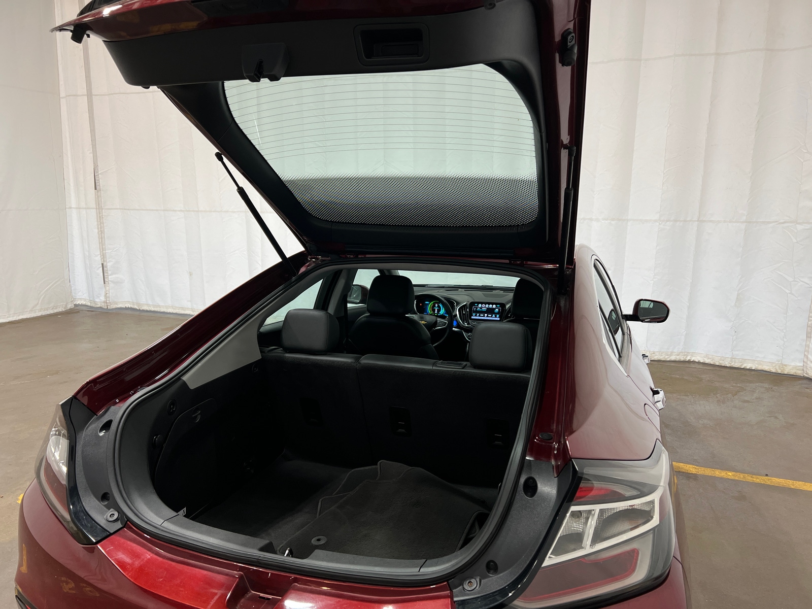 Thumbnail: 2016 Chevrolet Volt - 6