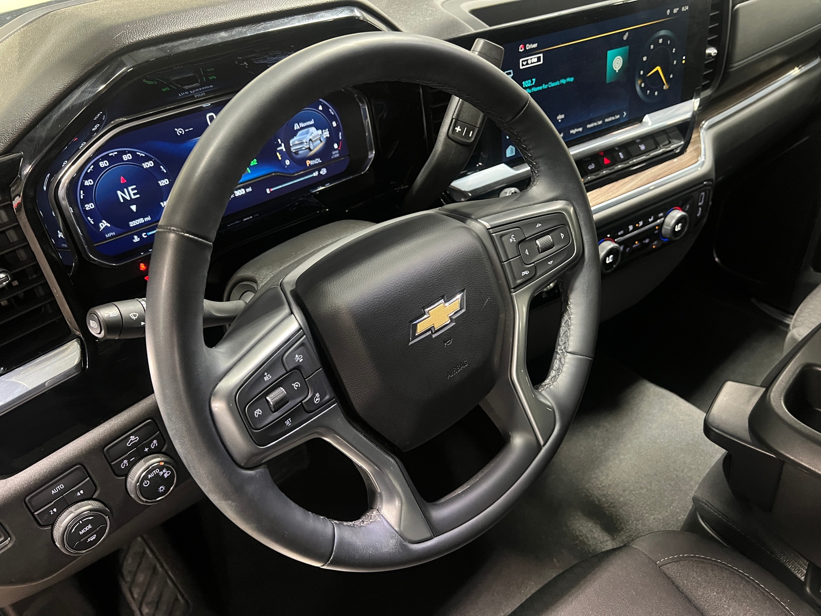 Thumbnail: 2023 Chevrolet Silverado 1500 - 5
