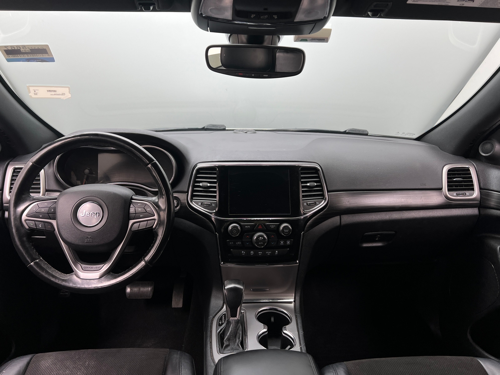 Thumbnail: 2020 Jeep Grand Cherokee - 3