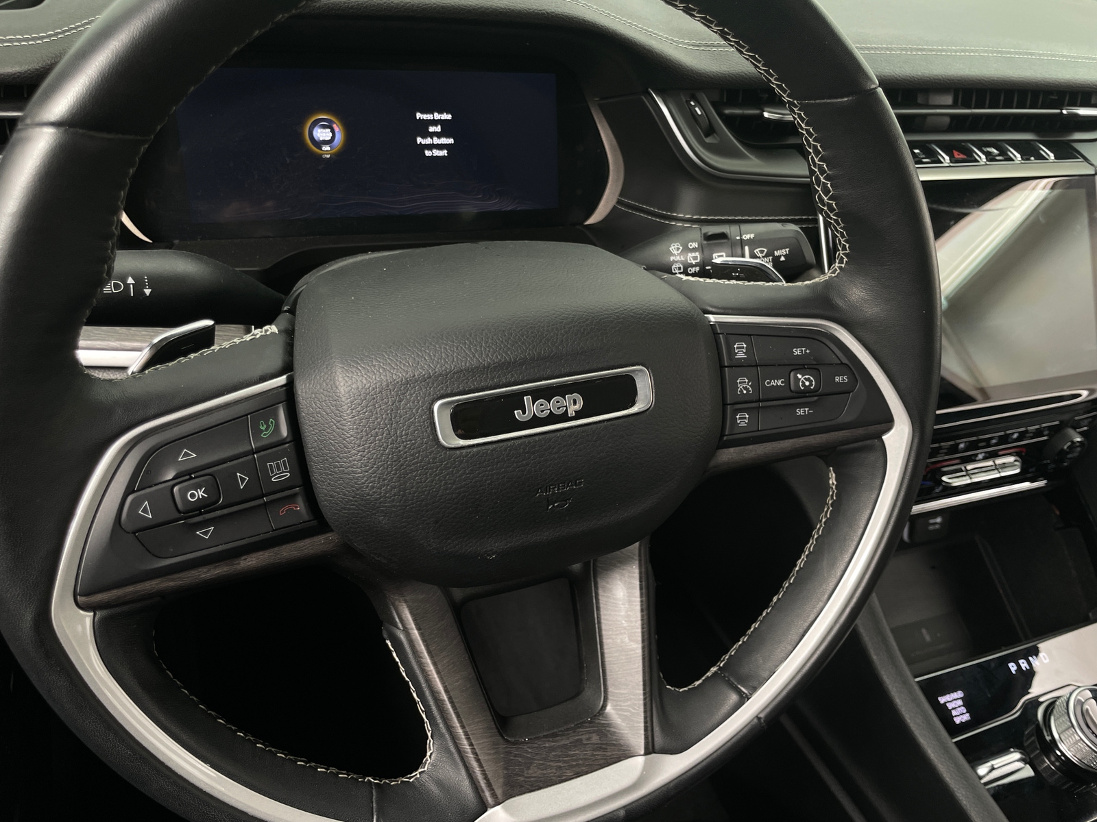 Thumbnail: 2022 Jeep Grand Cherokee L - 4