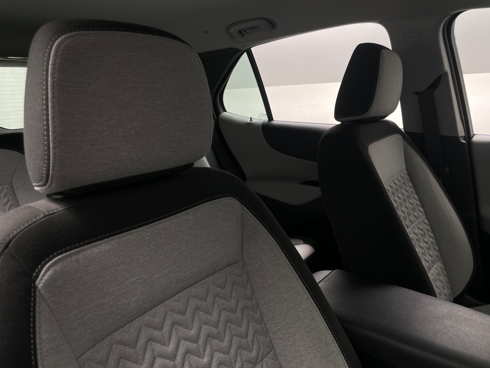 Thumbnail: 2022 Chevrolet Equinox - 2