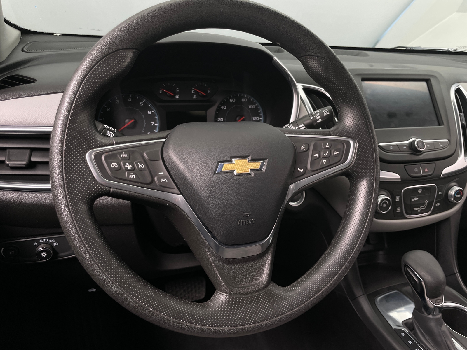 Thumbnail: 2022 Chevrolet Equinox - 5