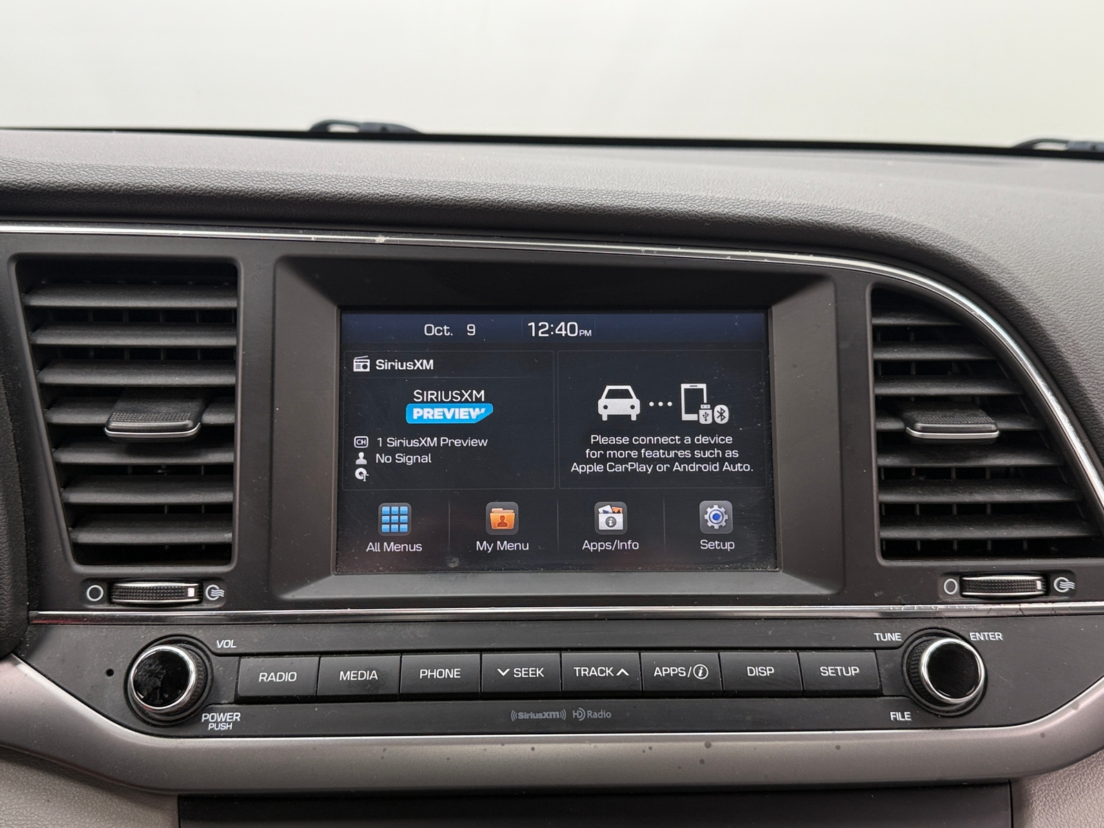 Thumbnail: 2017 Hyundai Elantra - 4