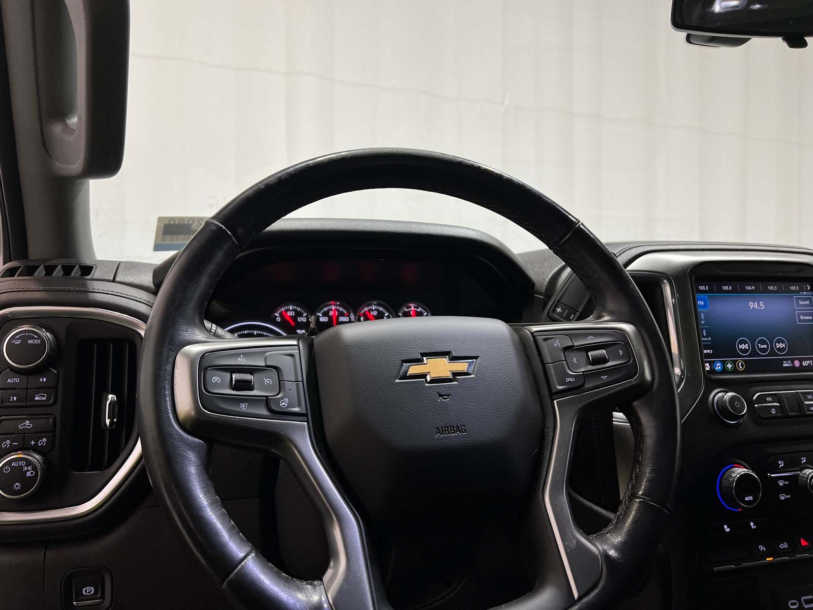 Thumbnail: 2020 Chevrolet Silverado 1500 - 5