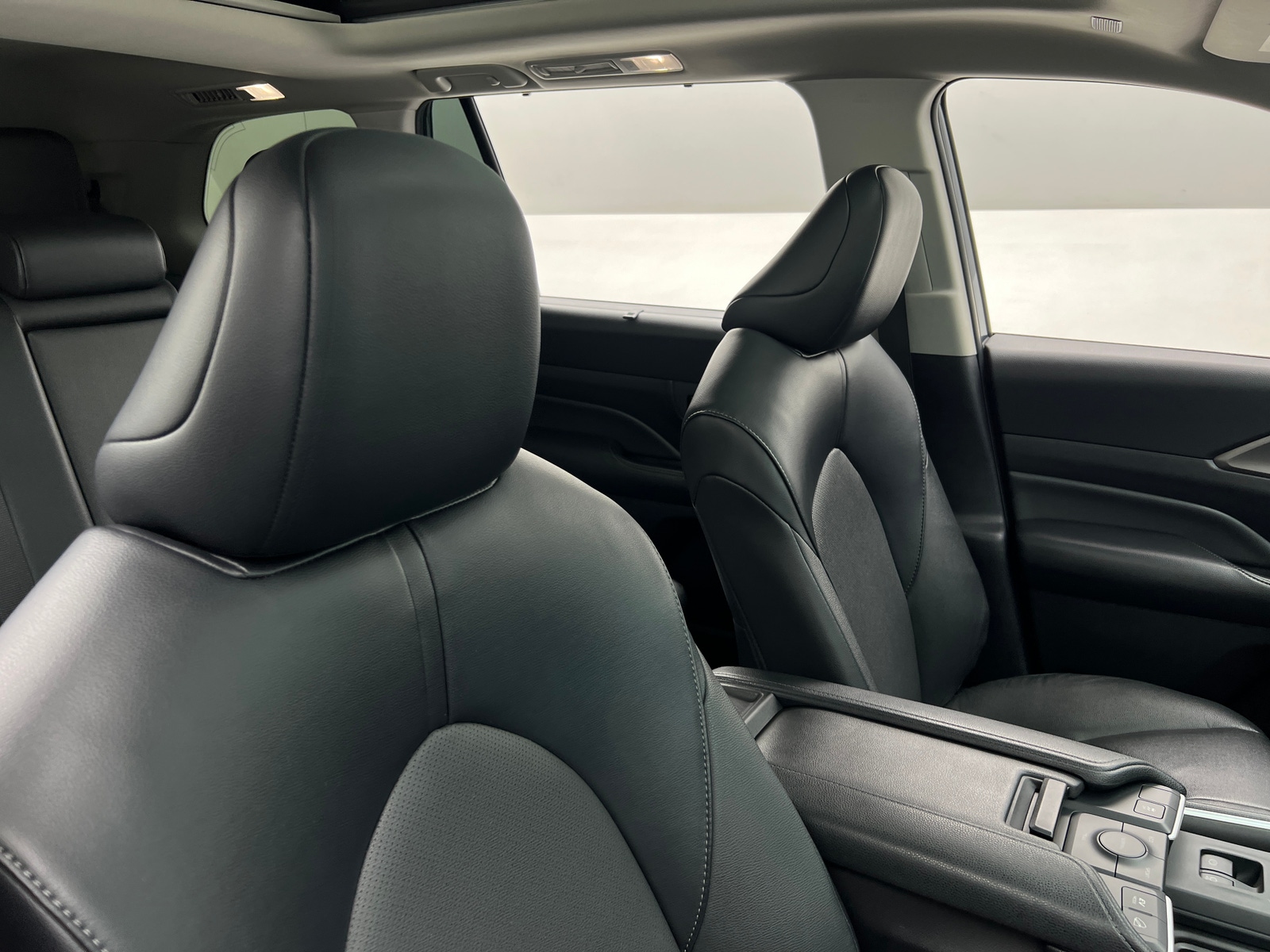 Thumbnail: 2024 Toyota Grand Highlander - 2