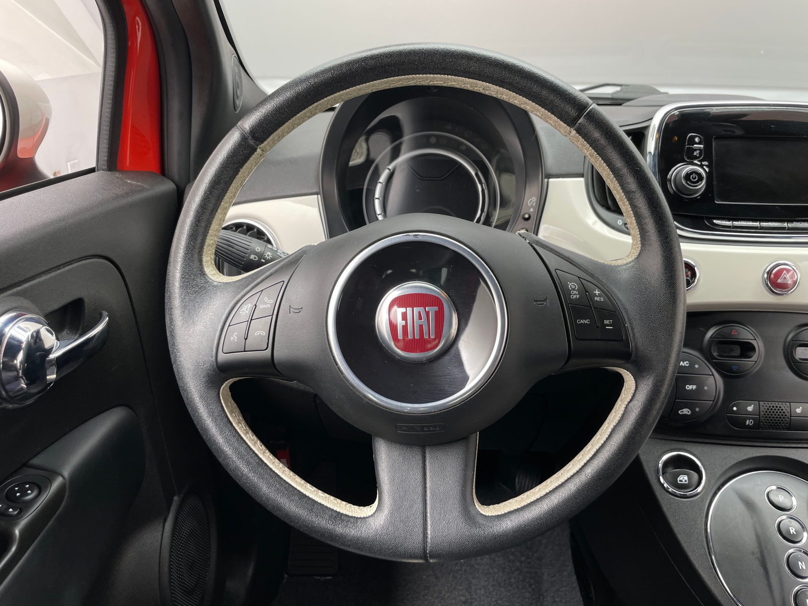 Thumbnail: 2017 Fiat 500e - 4