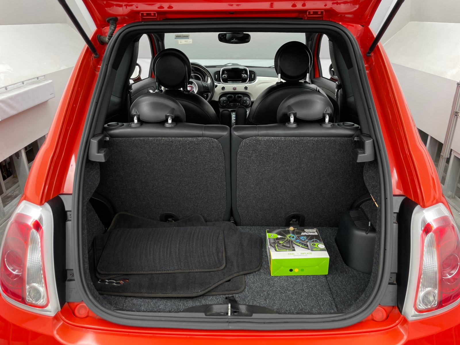 Thumbnail: 2017 Fiat 500e - 6