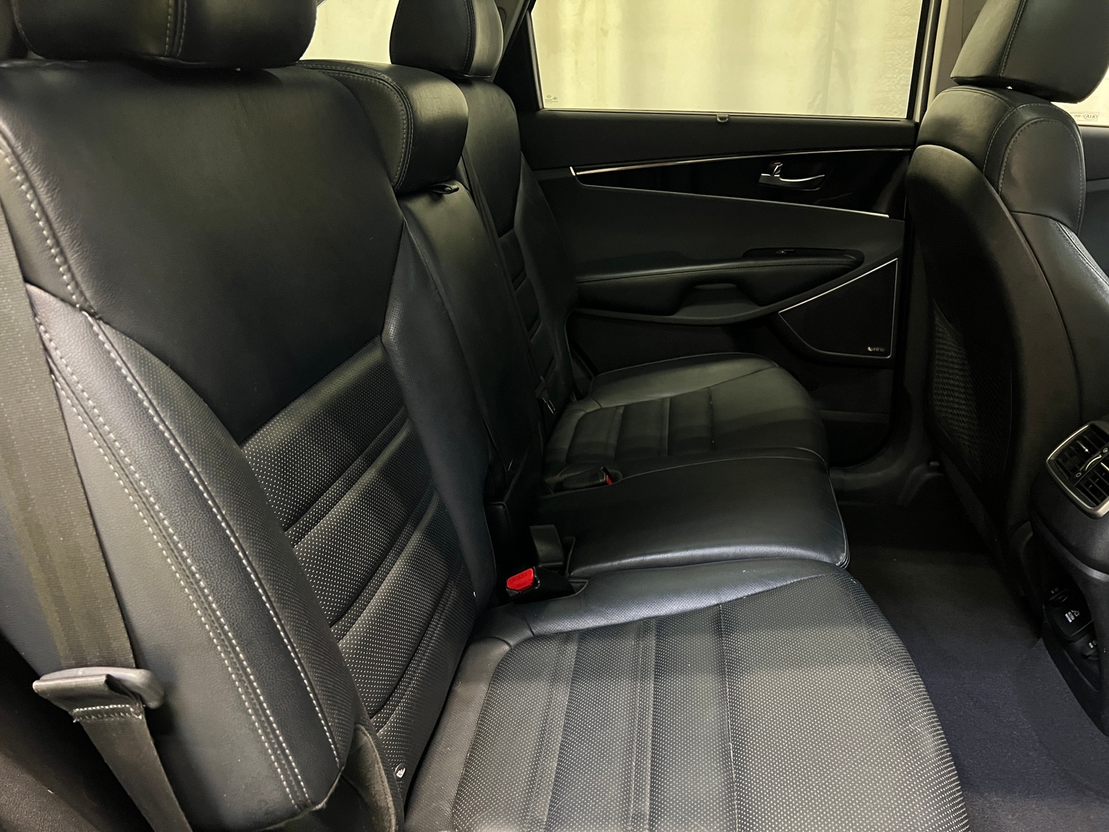 Thumbnail: 2018 Kia Sorento - 5