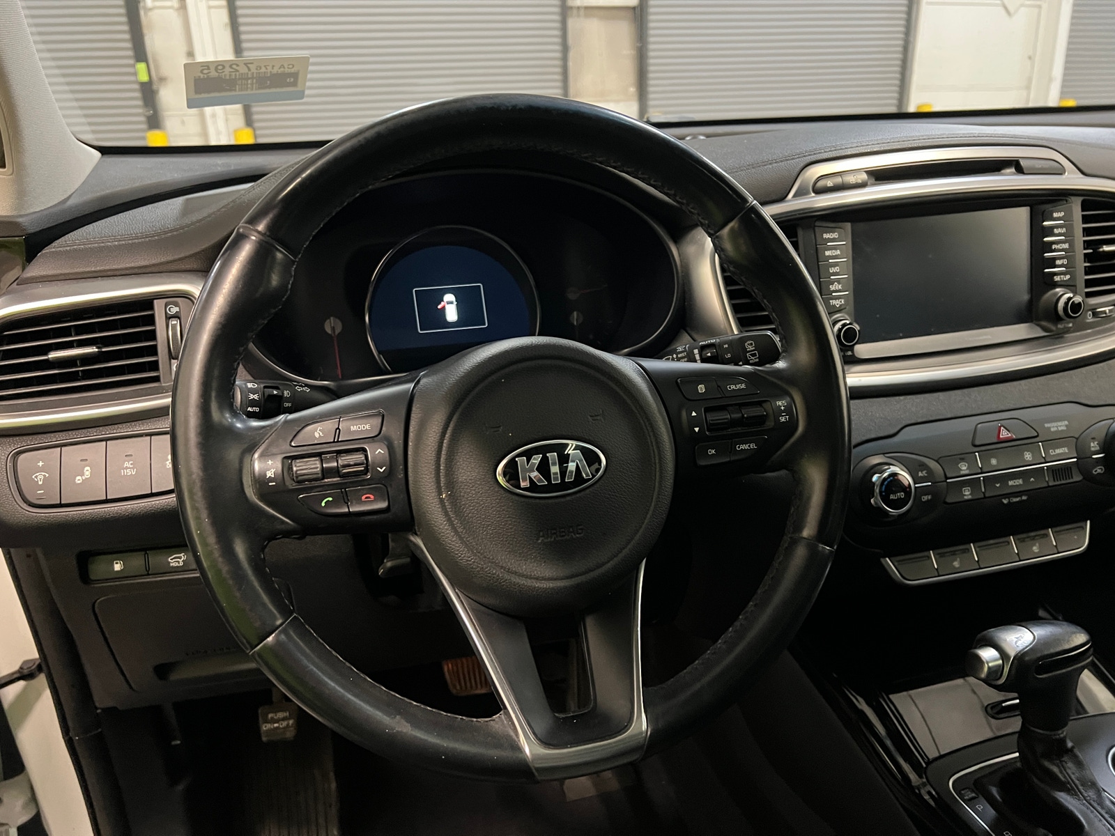 Thumbnail: 2018 Kia Sorento - 4