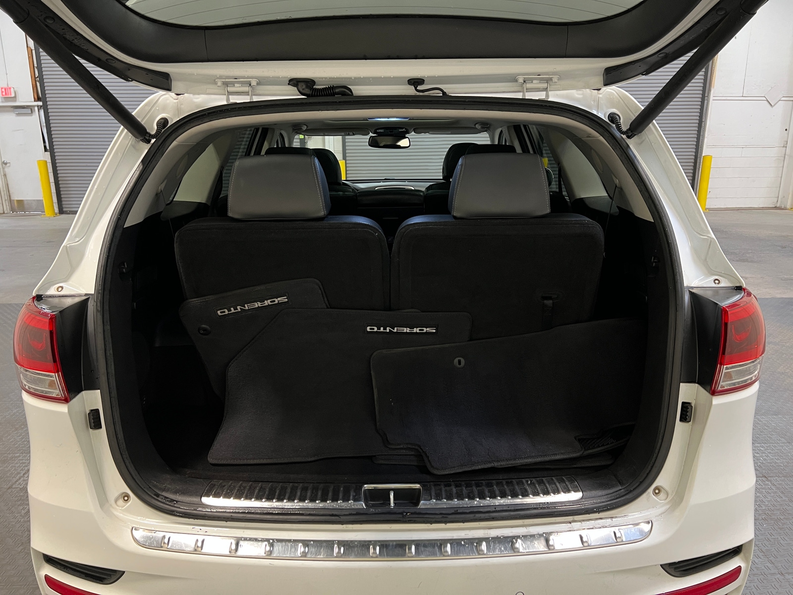 Thumbnail: 2018 Kia Sorento - 6
