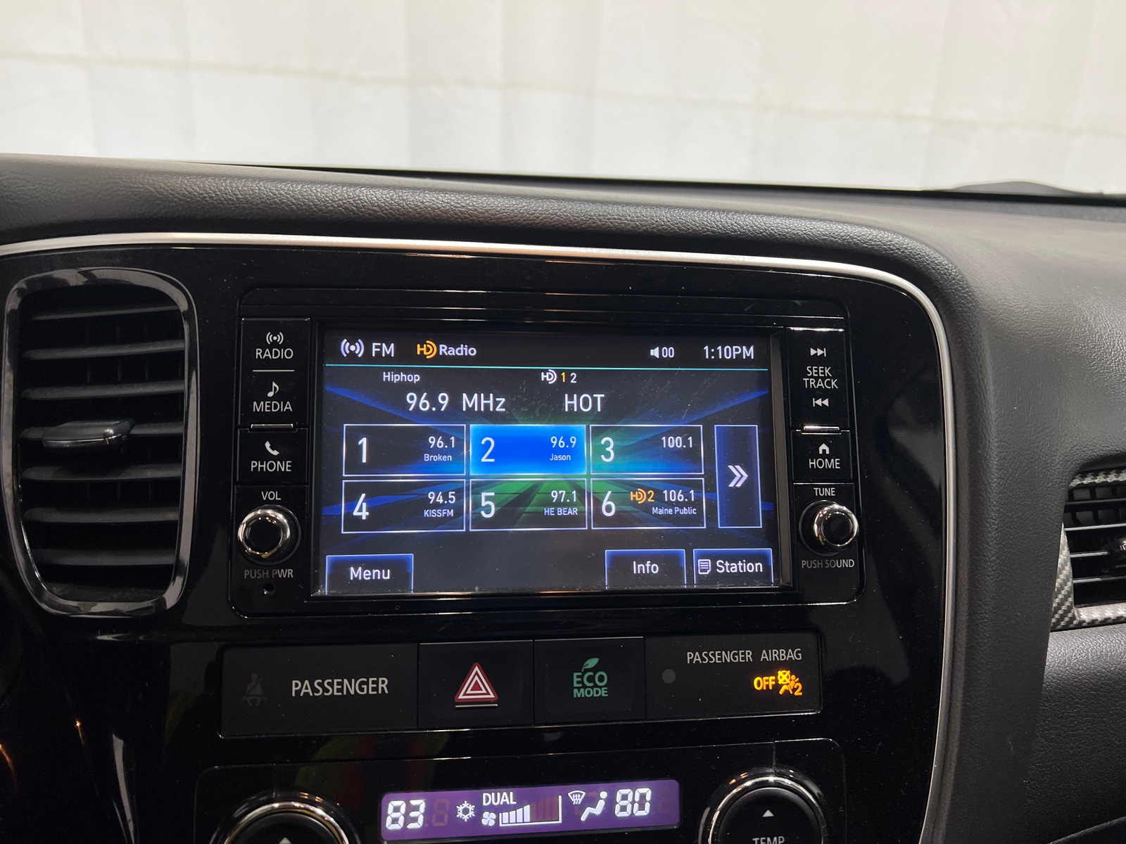 Thumbnail: 2018 Mitsubishi Outlander - 4