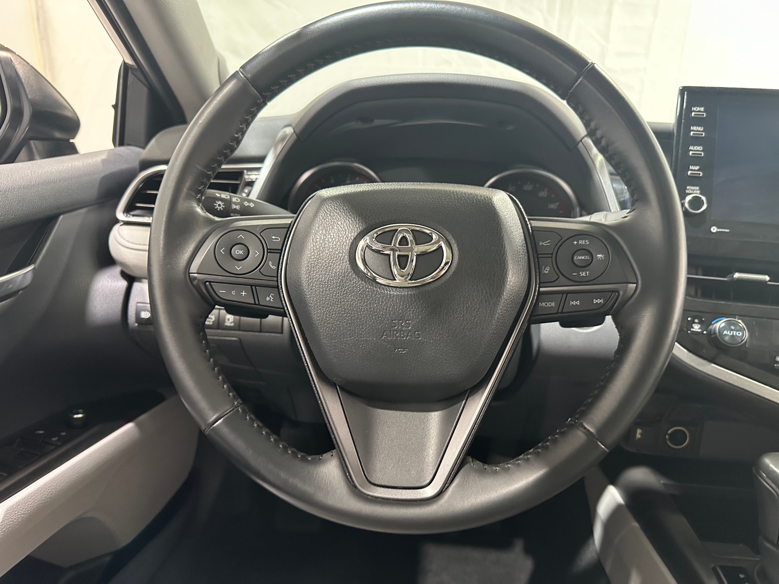 Thumbnail: 2023 Toyota Camry - 4