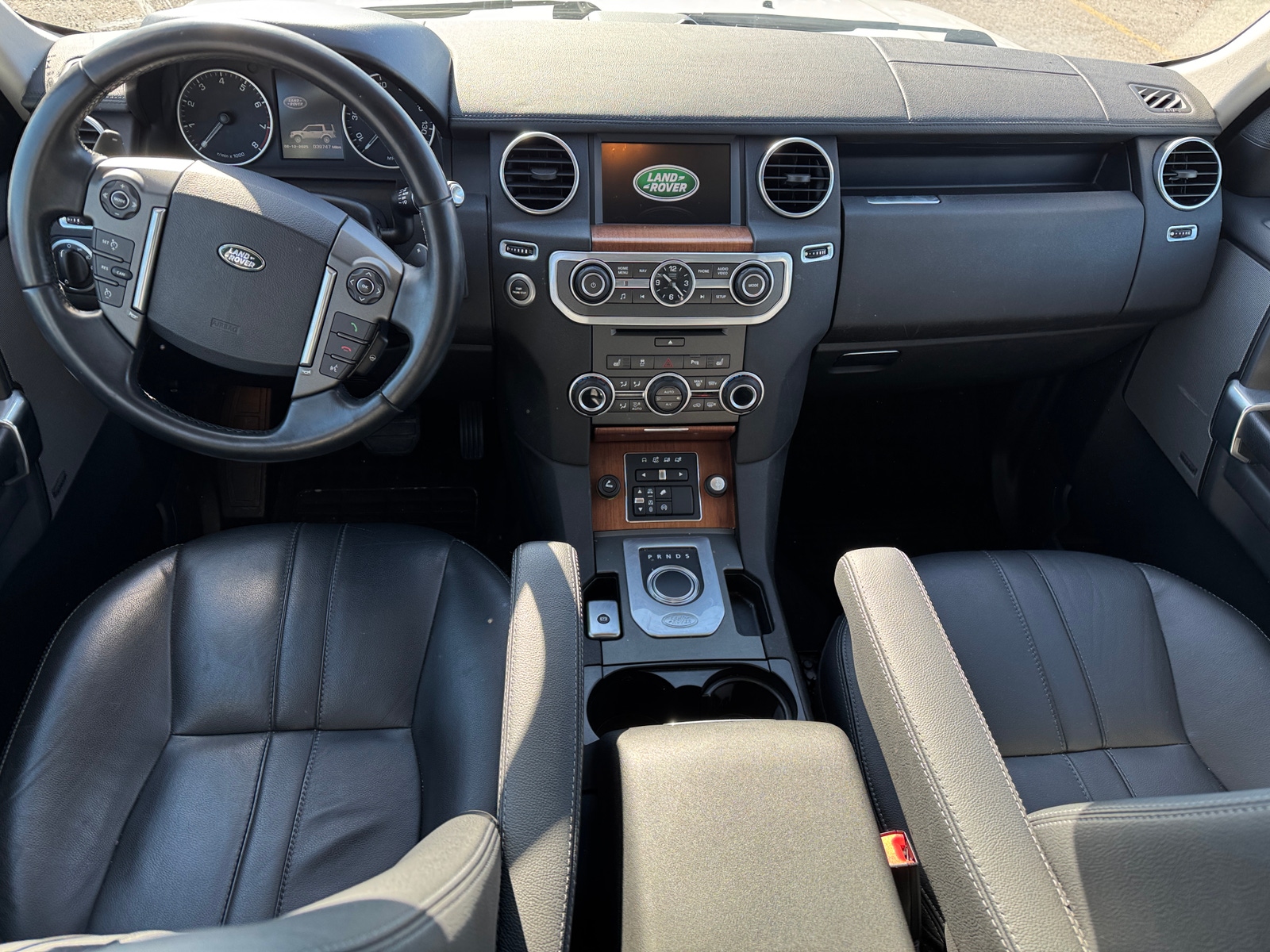 Thumbnail: 2016 Land Rover LR4 - 2