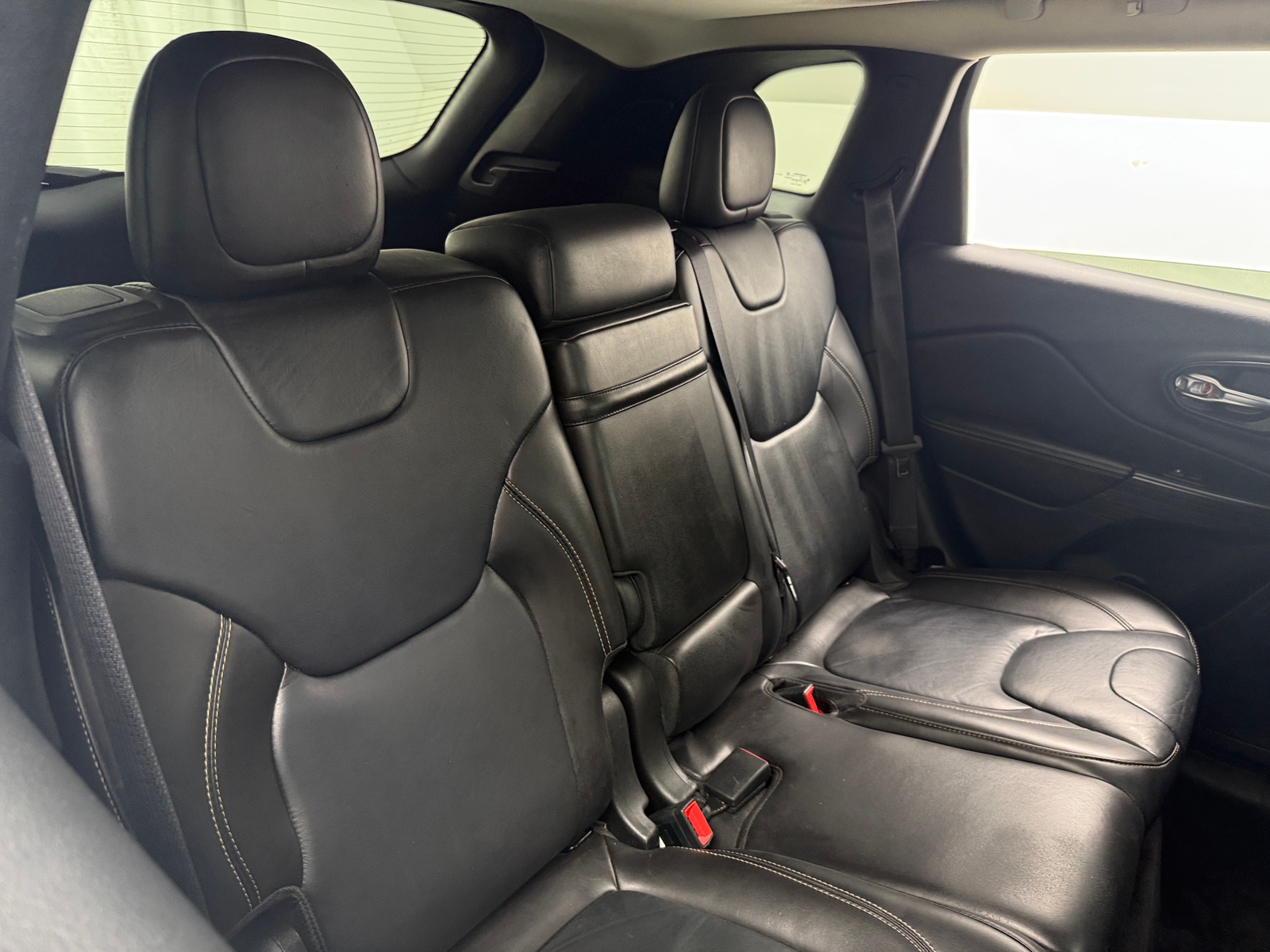 Thumbnail: 2016 Jeep Cherokee - 5