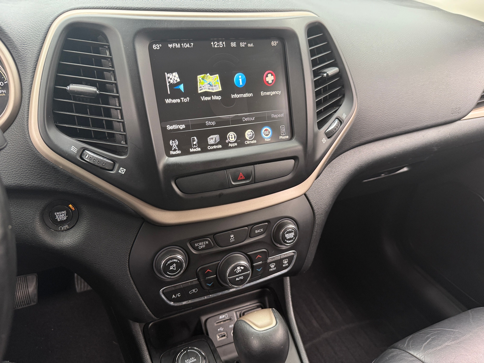 Thumbnail: 2016 Jeep Cherokee - 3