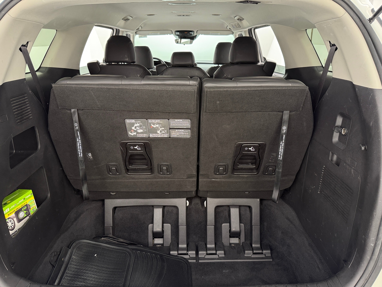 Thumbnail: 2022 Kia Carnival - 7