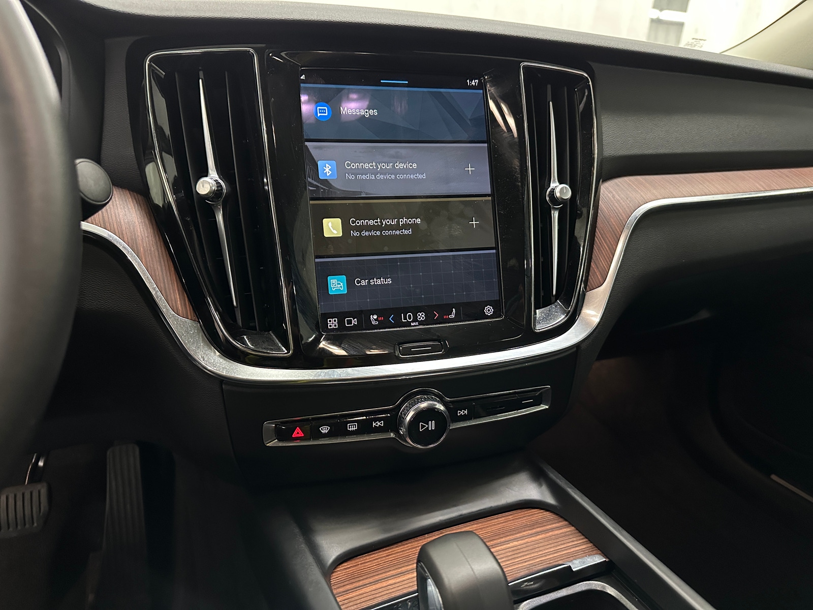 Thumbnail: 2024 Volvo S60 - 3