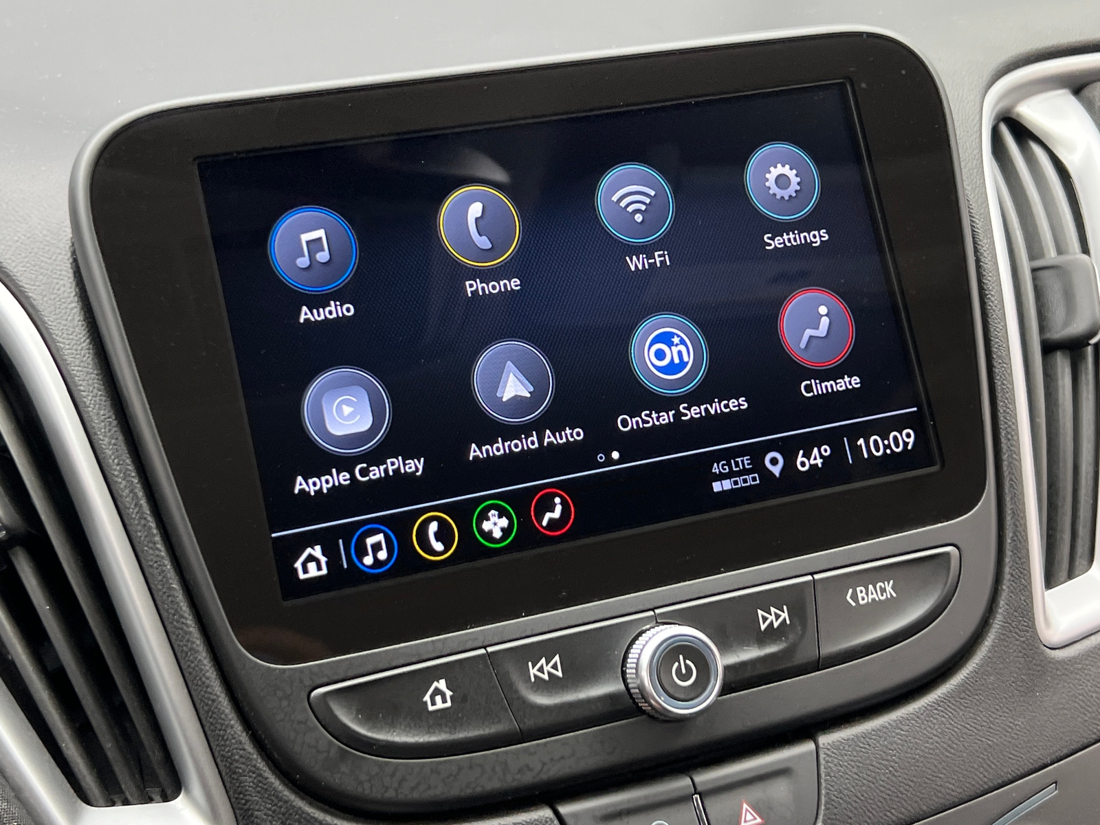 Thumbnail: 2024 Chevrolet Malibu - 4