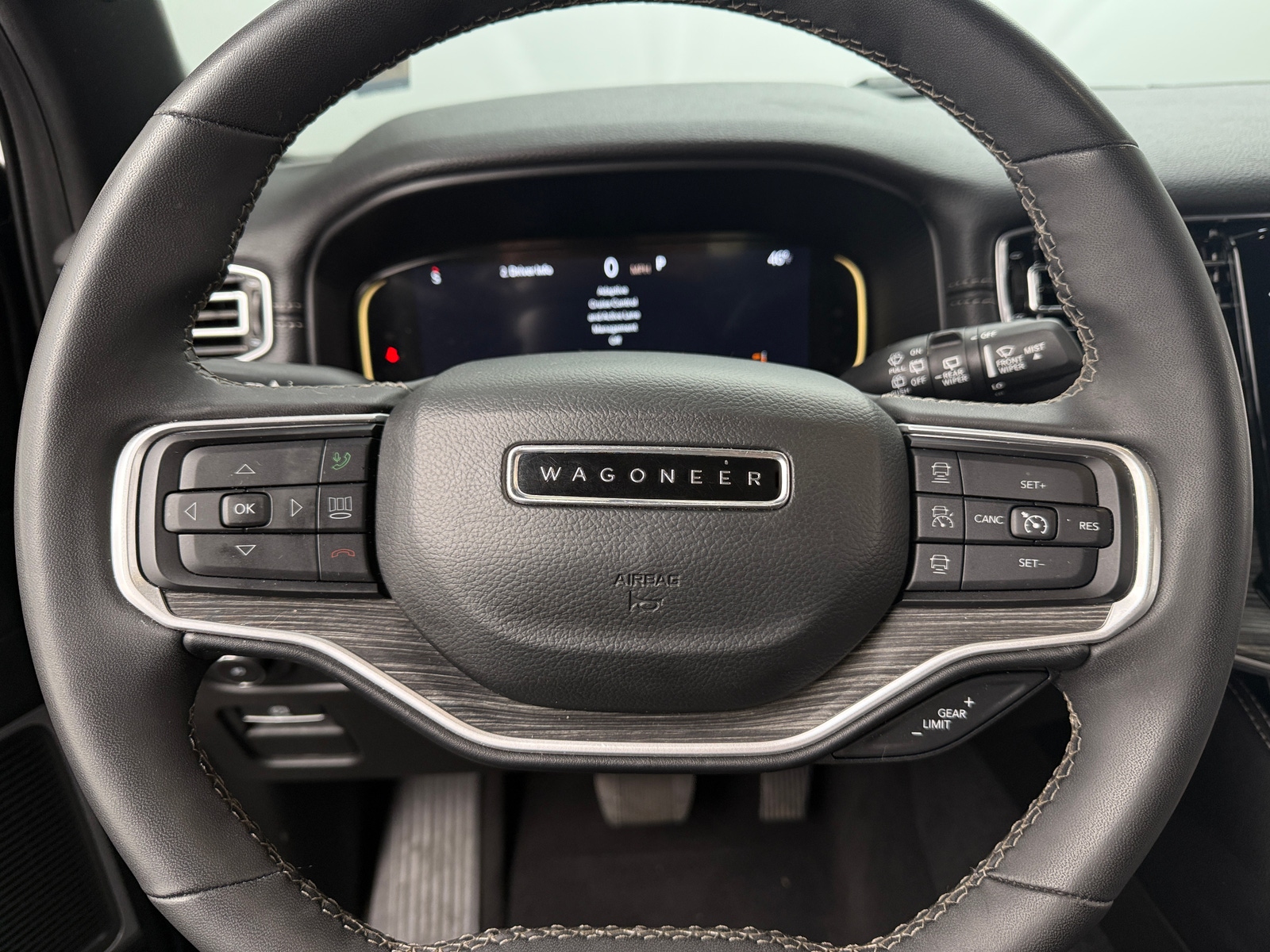 Thumbnail: 2024 Jeep Wagoneer - 4