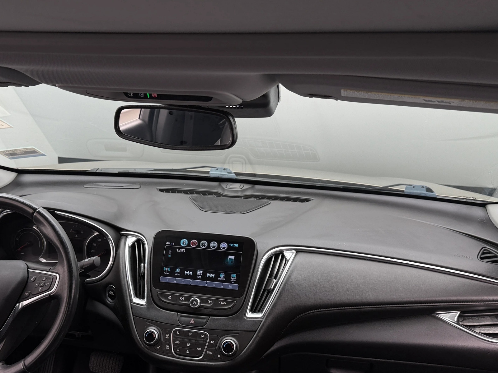 Thumbnail: 2018 Chevrolet Malibu - 2