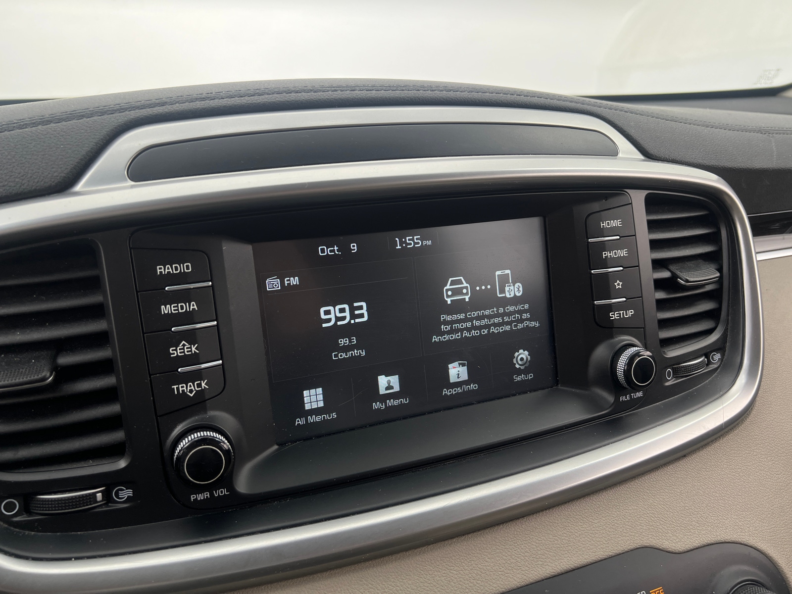 Thumbnail: 2019 Kia Sorento - 4