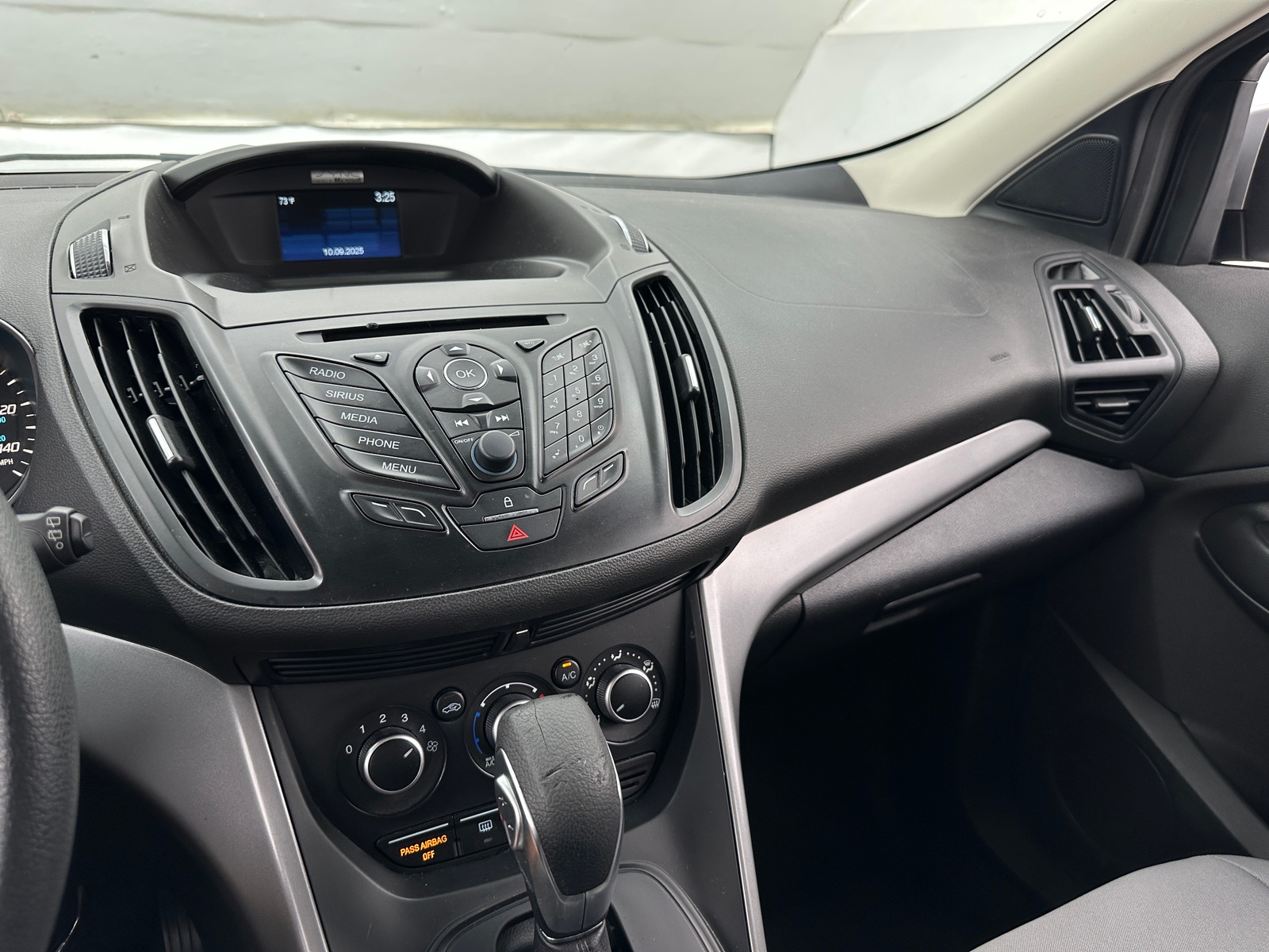 Thumbnail: 2015 Ford Escape - 4
