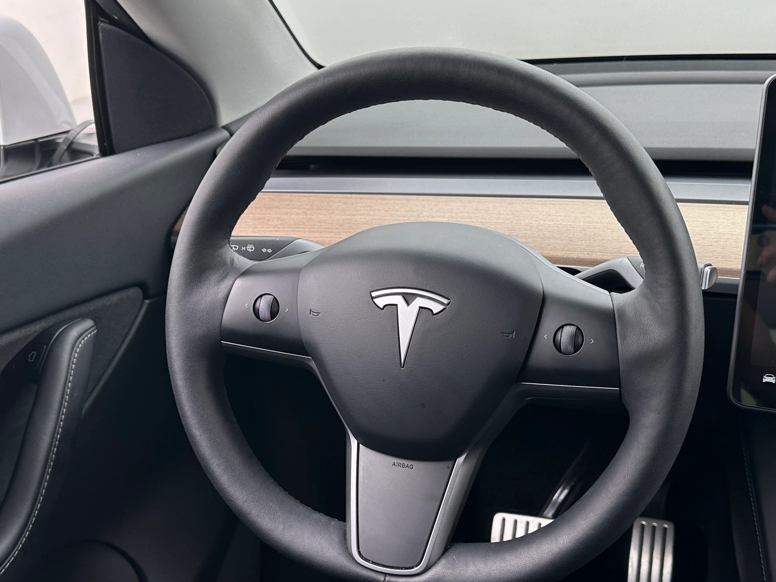 Thumbnail: 2022 Tesla Model Y - 3