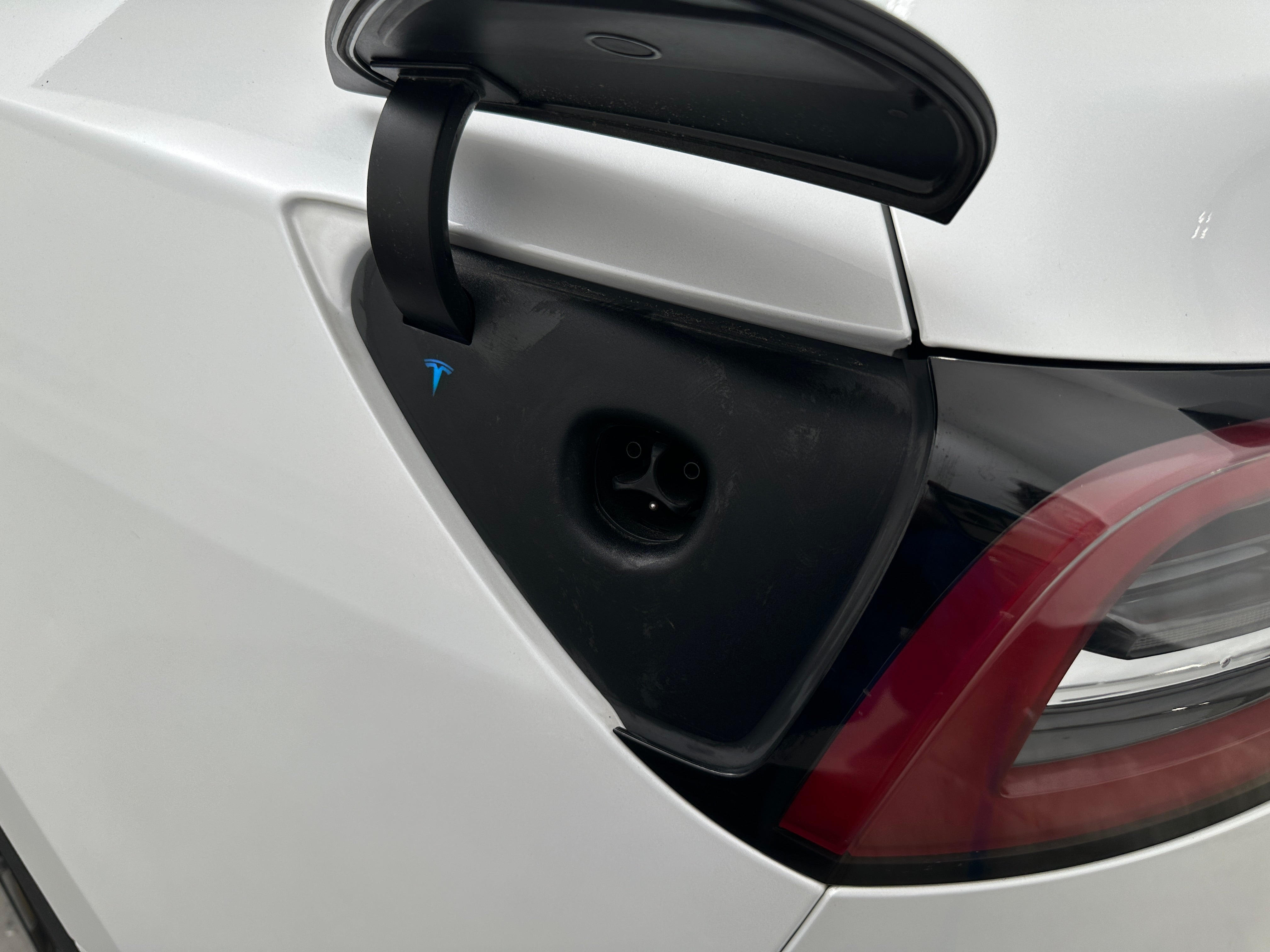 Used 2022 Tesla Model Y Performance with VIN 7SAYGDEF6NF358590 for sale in Oak Creek, WI