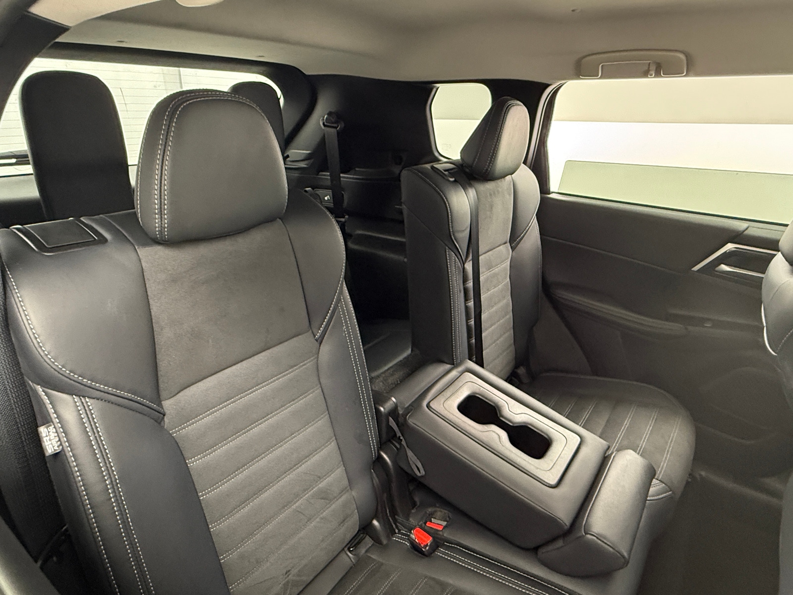 Thumbnail: 2024 Mitsubishi Outlander - 5