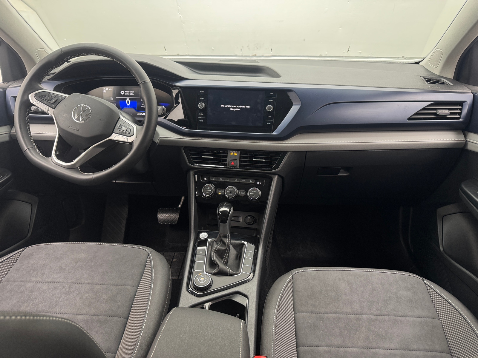 Thumbnail: 2024 Volkswagen Taos - 3