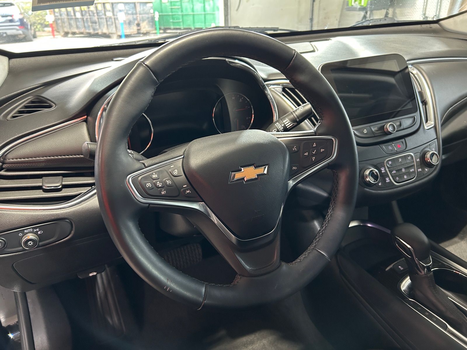 Thumbnail: 2024 Chevrolet Malibu - 4