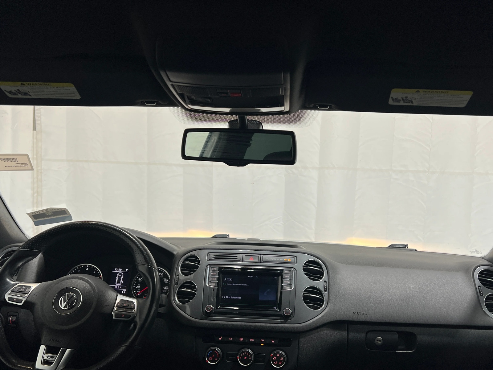 Thumbnail: 2016 Volkswagen Tiguan - 2