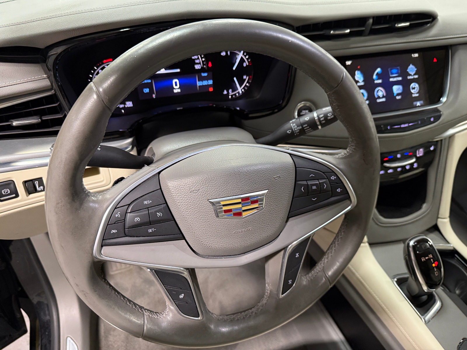 Thumbnail: 2017 Cadillac XT5 - 4