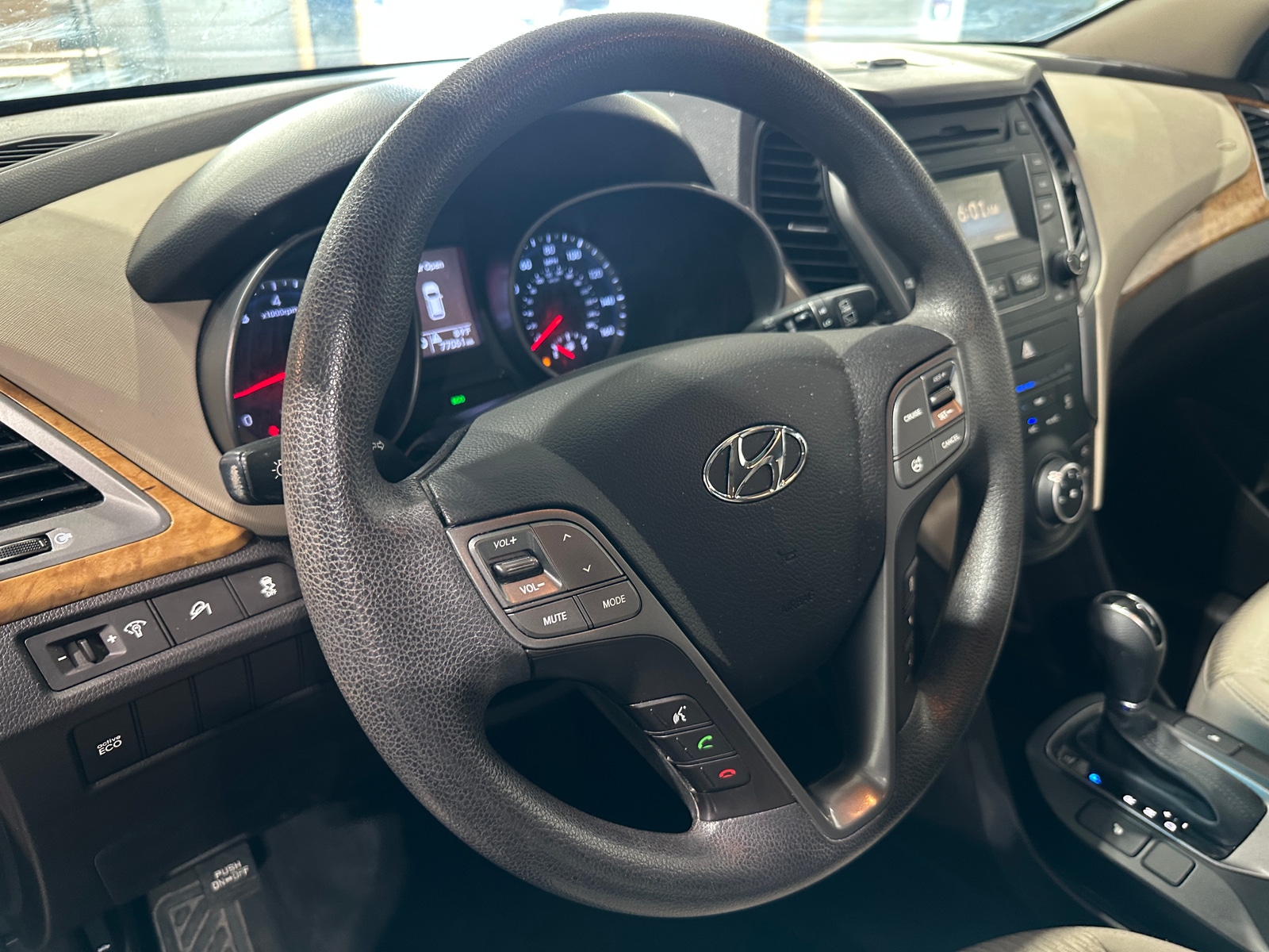 Thumbnail: 2015 Hyundai Santa Fe - 5