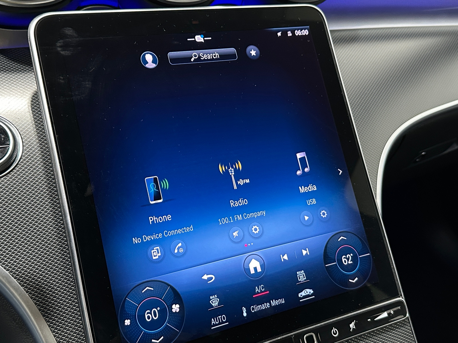 Thumbnail: 2024 Mercedes-Benz C-Class - 3