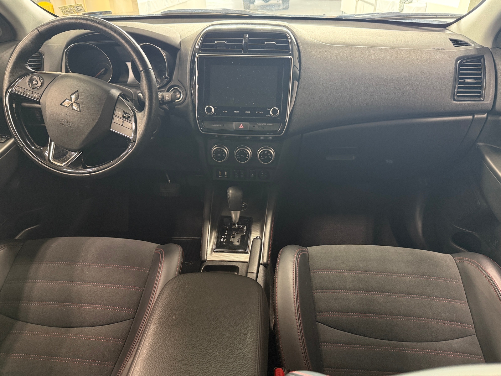 Thumbnail: 2024 Mitsubishi Outlander Sport - 2