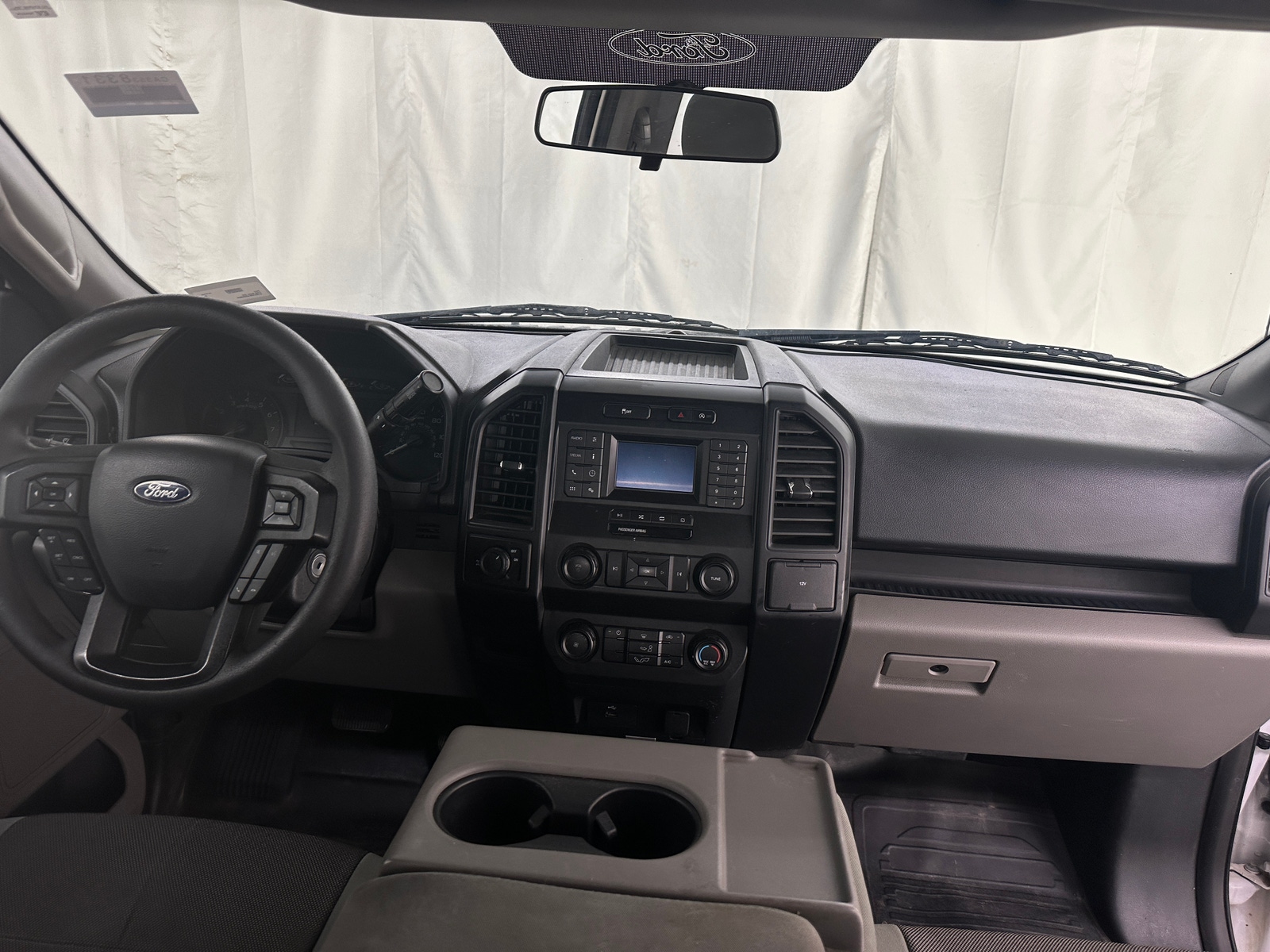 Thumbnail: 2018 Ford Econoline - 3