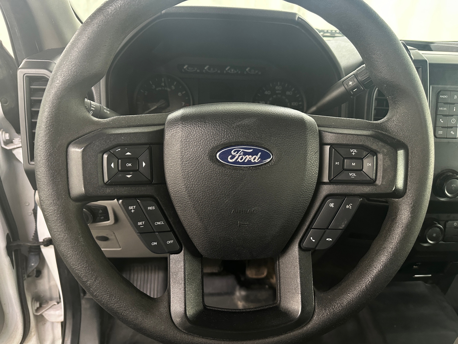 Thumbnail: 2018 Ford Econoline - 5